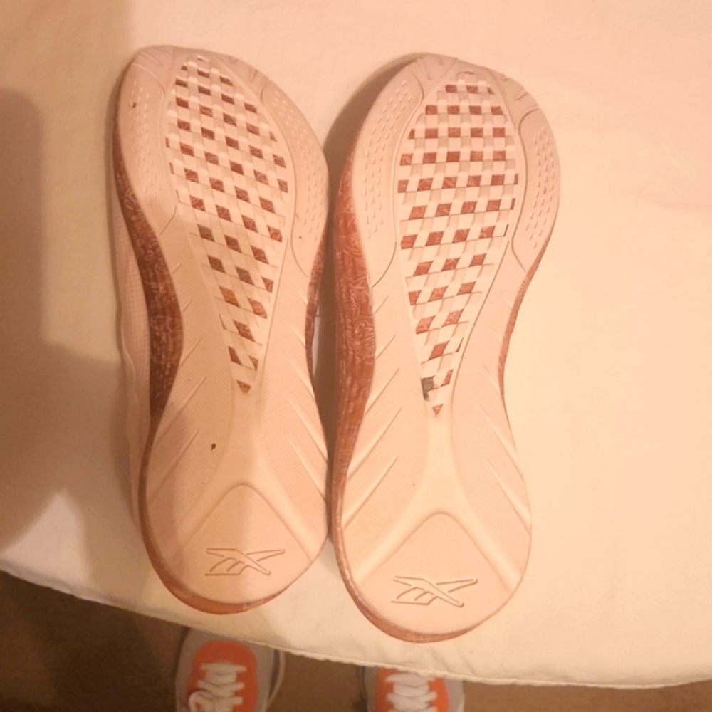 Reebok - Picture 4 of 6